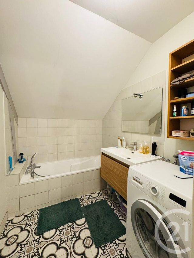 Appartement 2 pieces à louer - 3 pièces - 40.63 m2 - SCY CHAZELLES - 57 - LORRAINE - Century 21 Immo Val