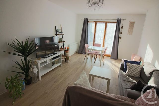 Appartement F2 à louer - 2 pièces - 46.77 m2 - METZ - 57 - LORRAINE - Century 21 Immo Val
