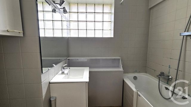 Appartement F4 à vendre - 5 pièces - 102.23 m2 - METZ - 57 - LORRAINE - Century 21 Immo Val