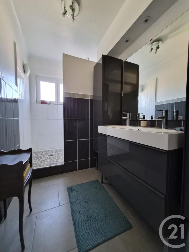 Appartement F3 à vendre - 3 pièces - 82.98 m2 - MONTIGNY LES METZ - 57 - LORRAINE - Century 21 Immo Val