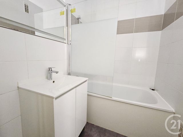 Appartement F5 à vendre - 5 pièces - 90.34 m2 - MOULINS LES METZ - 57 - LORRAINE - Century 21 Immo Val