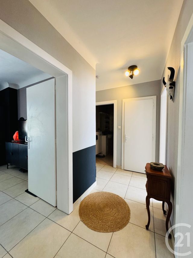 Appartement F3 à louer - 3 pièces - 59.65 m2 - LE BAN ST MARTIN - 57 - LORRAINE - Century 21 Immo Val