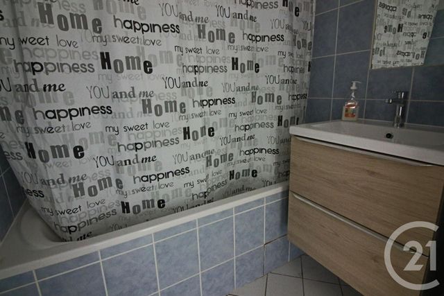 Appartement Studio à louer - 1 pièce - 25.48 m2 - METZ - 57 - LORRAINE - Century 21 Immo Val