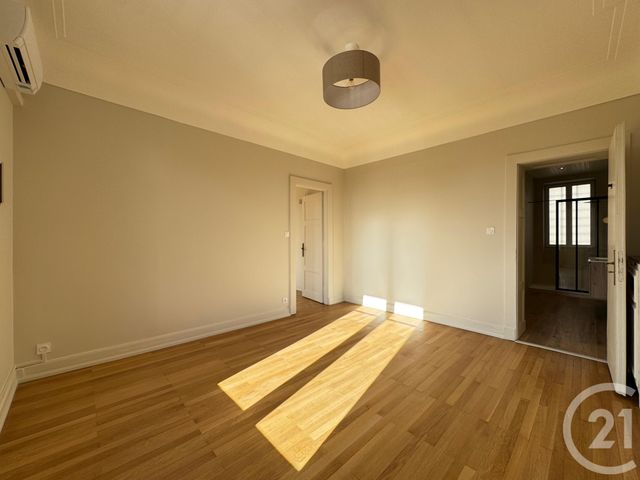 Afficher la photo en grand Appartement F5 à louer - 5 pièces - 120.23 m2 - METZ - 57 - LORRAINE - Century 21 Immo Val