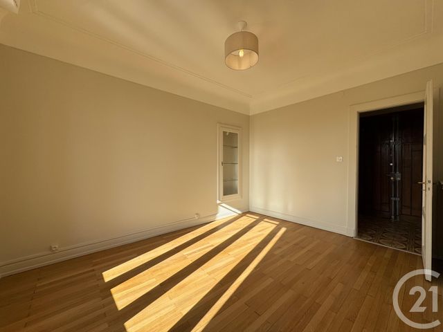 Afficher la photo en grand Appartement F5 à louer - 5 pièces - 120.23 m2 - METZ - 57 - LORRAINE - Century 21 Immo Val