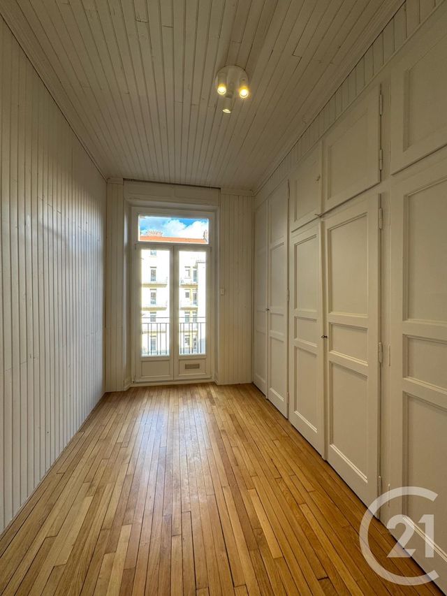 Afficher la photo en grand Appartement F5 à louer - 5 pièces - 120.23 m2 - METZ - 57 - LORRAINE - Century 21 Immo Val