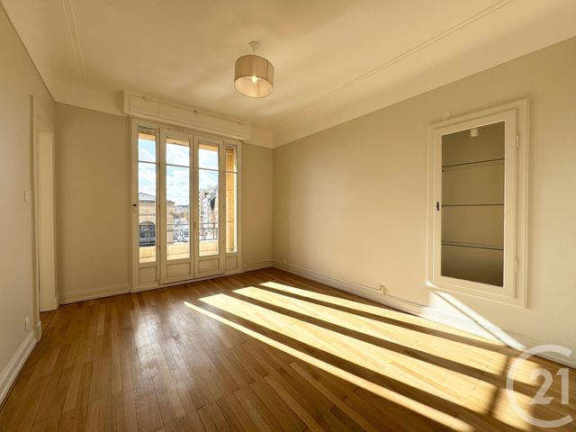 Afficher la photo en grand Appartement F5 à louer - 5 pièces - 120.23 m2 - METZ - 57 - LORRAINE - Century 21 Immo Val