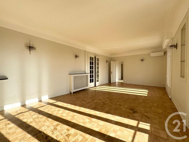 Afficher la photo en grand Appartement F5 à louer - 5 pièces - 120.23 m2 - METZ - 57 - LORRAINE - Century 21 Immo Val