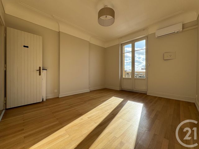 Afficher la photo en grand Appartement F5 à louer - 5 pièces - 120.23 m2 - METZ - 57 - LORRAINE - Century 21 Immo Val