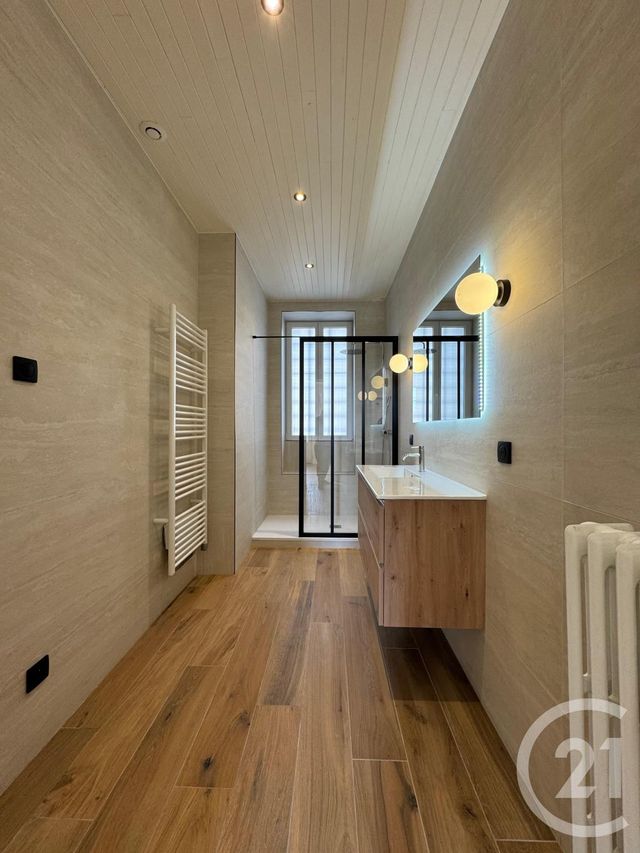 Afficher la photo en grand Appartement F5 à louer - 5 pièces - 120.23 m2 - METZ - 57 - LORRAINE - Century 21 Immo Val