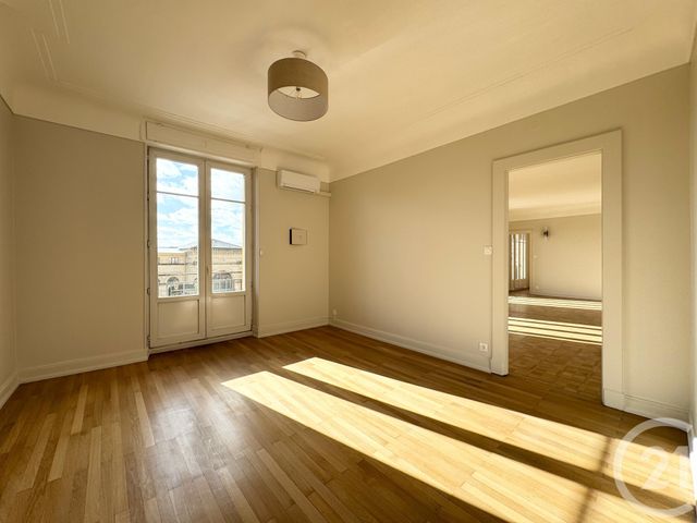 Afficher la photo en grand Appartement F5 à louer - 5 pièces - 120.23 m2 - METZ - 57 - LORRAINE - Century 21 Immo Val