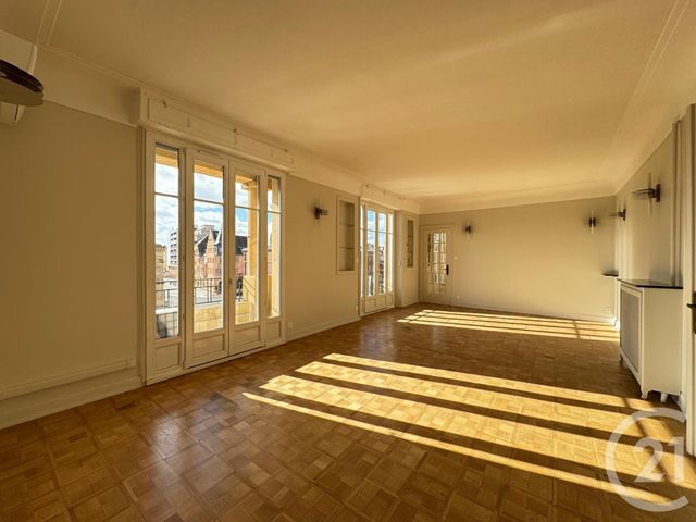 Afficher la photo en grand Appartement F5 à louer - 5 pièces - 120.23 m2 - METZ - 57 - LORRAINE - Century 21 Immo Val