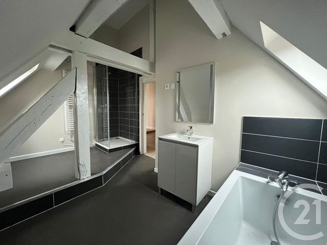 Appartement T2 à louer - 2 pièces - 67.11 m2 - METZ - 57 - LORRAINE - Century 21 Immo Val