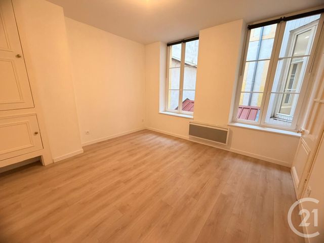Appartement F1 à louer - 1 pièce - 33.62 m2 - METZ - 57 - LORRAINE - Century 21 Immo Val