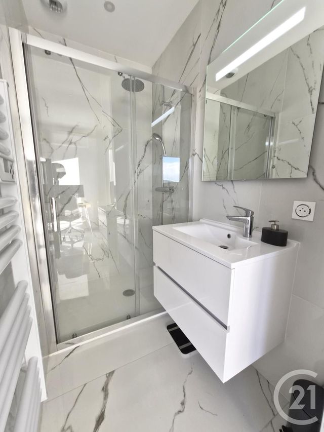 Afficher la photo en grand Appartement F4 à vendre - 4 pièces - 90.12 m2 - CUVRY - 57 - LORRAINE - Century 21 Immo Val