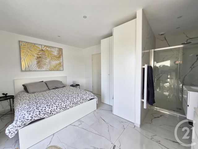 Afficher la photo en grand Appartement F4 à vendre - 4 pièces - 90.12 m2 - CUVRY - 57 - LORRAINE - Century 21 Immo Val