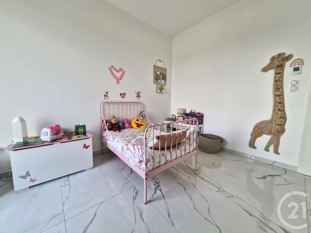 Afficher la photo en grand Appartement F4 à vendre - 4 pièces - 90.12 m2 - CUVRY - 57 - LORRAINE - Century 21 Immo Val
