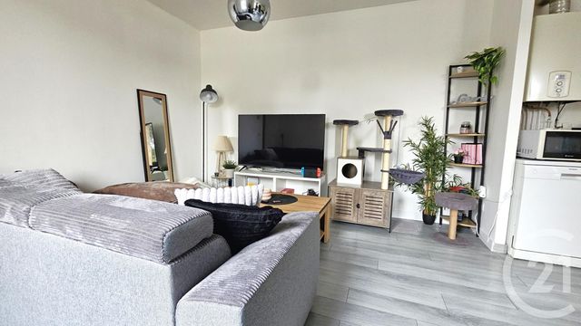 Afficher la photo en grand Appartement F2 à vendre - 2 pièces - 47.84 m2 - LONGEVILLE LES METZ - 57 - LORRAINE - Century 21 Immo Val