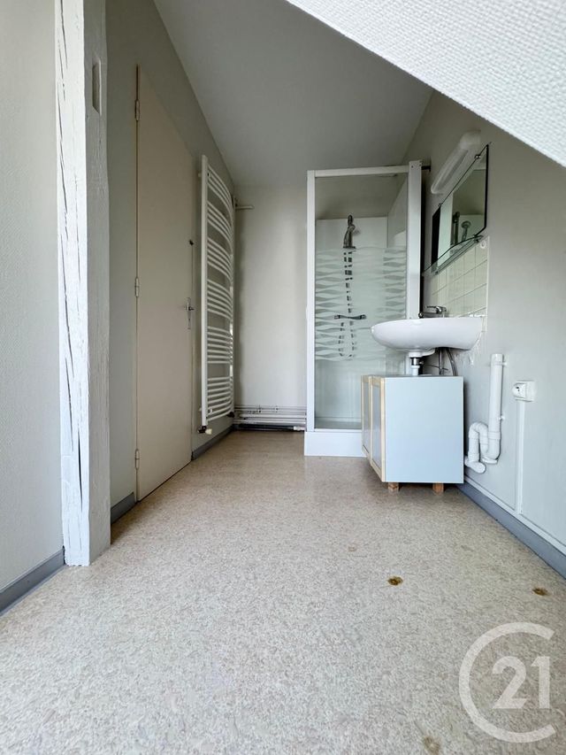 Afficher la photo en grand Appartement F2 à louer - 2 pièces - 50.16 m2 - METZ - 57 - LORRAINE - Century 21 Immo Val