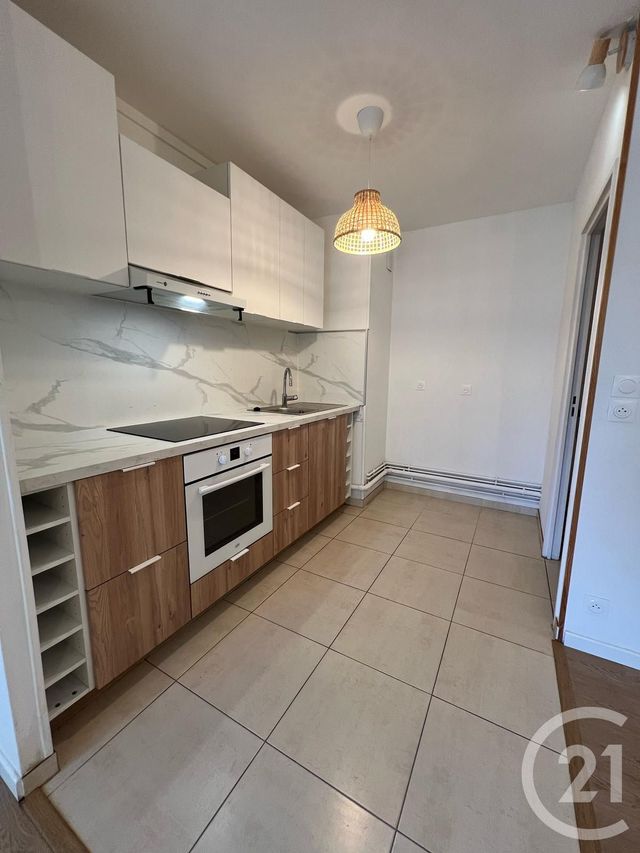 Appartement à louer - 2 pièces - 59.52 m2 - METZ - 57 - LORRAINE - Century 21 Immo Val