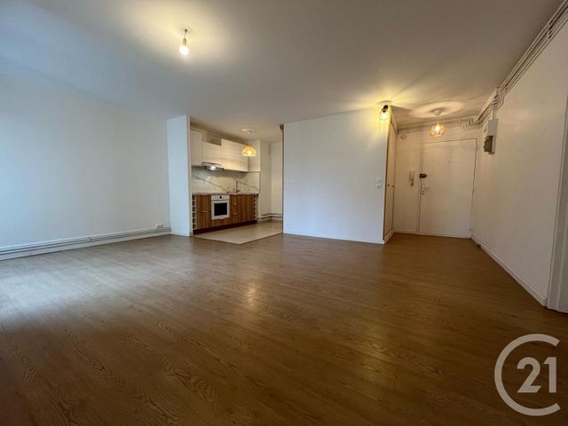 Appartement à louer - 2 pièces - 59.52 m2 - METZ - 57 - LORRAINE - Century 21 Immo Val