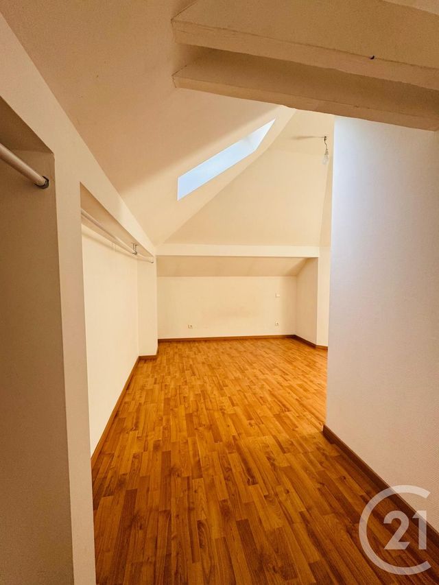 Appartement F5 à louer - 5 pièces - 98.5 m2 - METZ - 57 - LORRAINE - Century 21 Immo Val