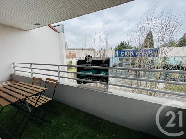 Appartement F3 à louer - 3 pièces - 62.9 m2 - METZ - 57 - LORRAINE - Century 21 Immo Val