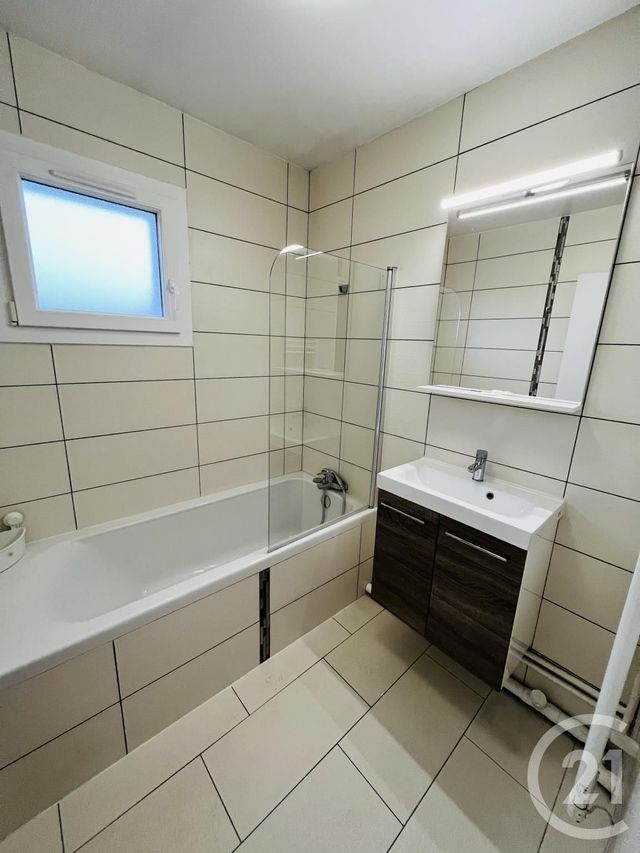 Appartement F3 à louer - 3 pièces - 62.9 m2 - METZ - 57 - LORRAINE - Century 21 Immo Val