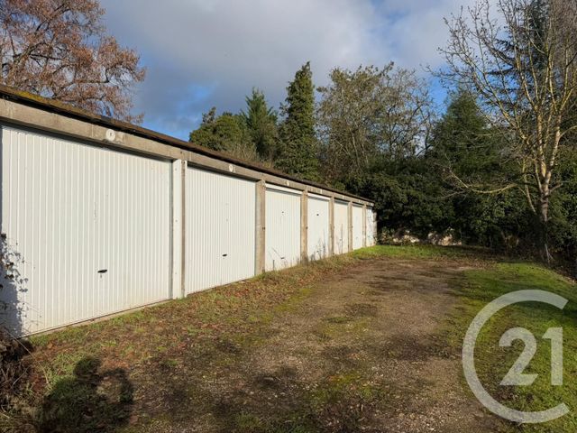 Parking à louer MOULINS LES METZ