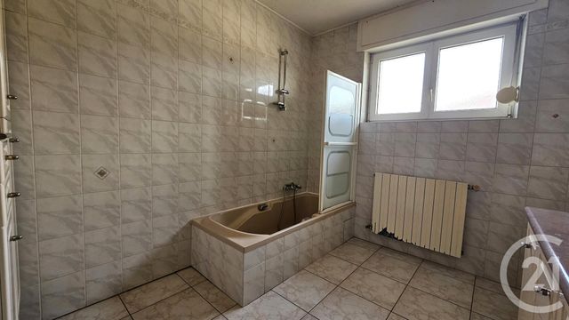 maison à vendre - 6 pièces - 158.5 m2 - AY SUR MOSELLE - 57 - LORRAINE - Century 21 Immo Val