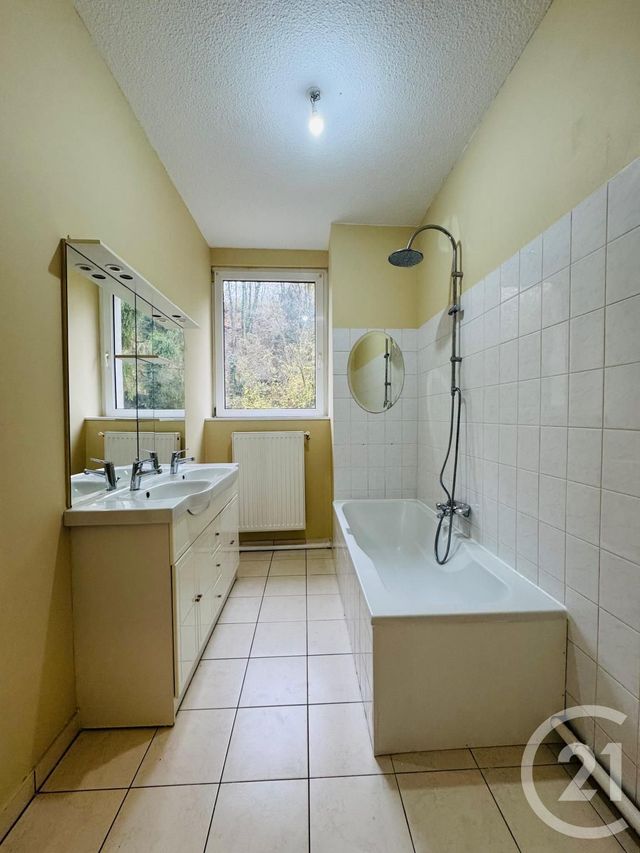 Appartement F3 à louer - 3 pièces - 71.64 m2 - KNUTANGE - 57 - LORRAINE - Century 21 Immo Val