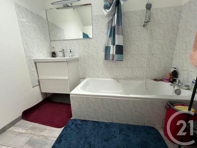 Appartement à louer - 2 pièces - 32.86 m2 - CHATEL ST GERMAIN - 57 - LORRAINE - Century 21 Immo Val