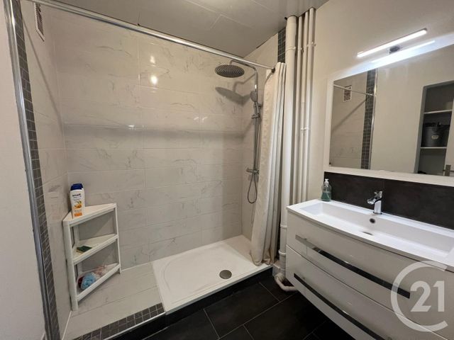 Appartement à louer - 2 pièces - 63.91 m2 - METZ - 57 - LORRAINE - Century 21 Immo Val