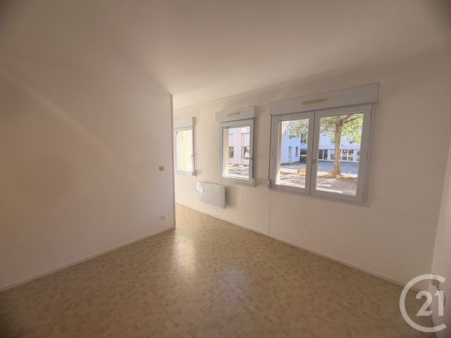 Appartement F1 à louer - 1 pièce - 31.49 m2 - METZ - 57 - LORRAINE - Century 21 Immo Val