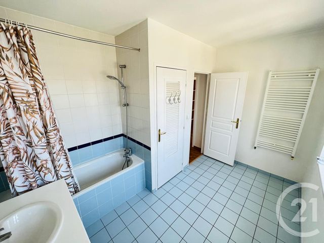 Appartement à louer - 2 pièces - 66.15 m2 - METZ - 57 - LORRAINE - Century 21 Immo Val