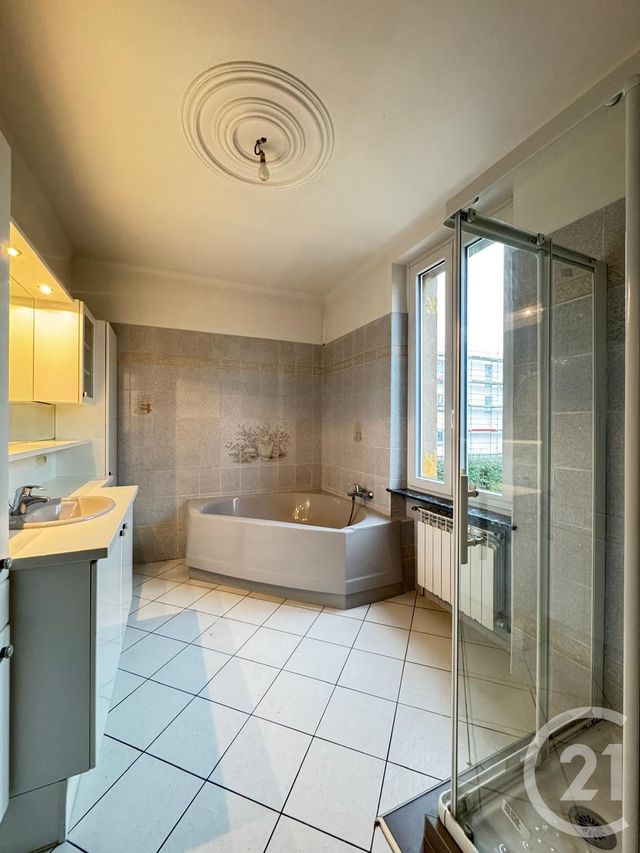 Appartement F3 à louer - 3 pièces - 64.33 m2 - METZ - 57 - LORRAINE - Century 21 Immo Val