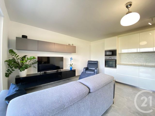 Appartement F3 à louer - 3 pièces - 68.3 m2 - TERVILLE - 57 - LORRAINE - Century 21 Immo Val