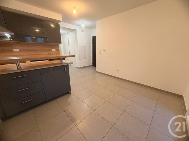 Appartement à louer - 2 pièces - 37.5 m2 - METZ - 57 - LORRAINE - Century 21 Immo Val