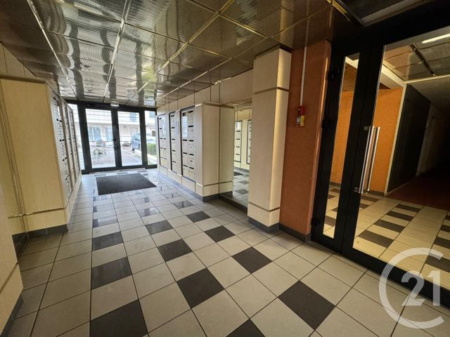 Appartement à louer - 2 pièces - 49.86 m2 - THIONVILLE - 57 - LORRAINE - Century 21 Immo Val