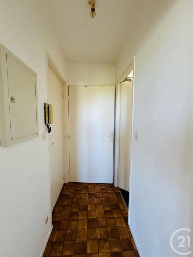 Appartement Studio à louer - 1 pièce - 32.4 m2 - METZ - 57 - LORRAINE - Century 21 Immo Val