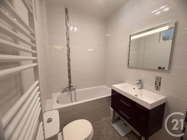 Appartement à louer - 3 pièces - 66.43 m2 - MONTIGNY LES METZ - 57 - LORRAINE - Century 21 Immo Val