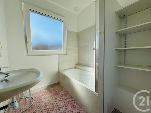 Appartement F6 à louer - 6 pièces - 124.36 m2 - THIONVILLE - 57 - LORRAINE - Century 21 Immo Val