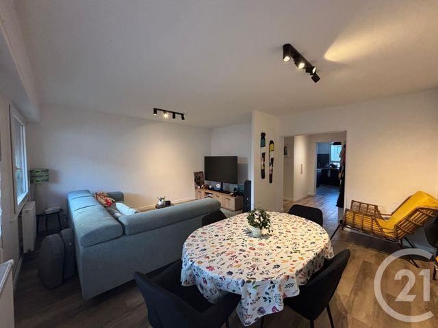 Appartement à louer - 4 pièces - 82.34 m2 - METZ - 57 - LORRAINE - Century 21 Immo Val