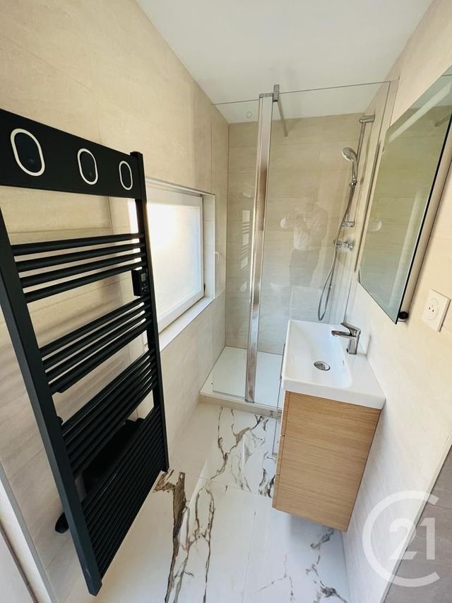 Appartement à louer - 2 pièces - 35.36 m2 - METZ - 57 - LORRAINE - Century 21 Immo Val
