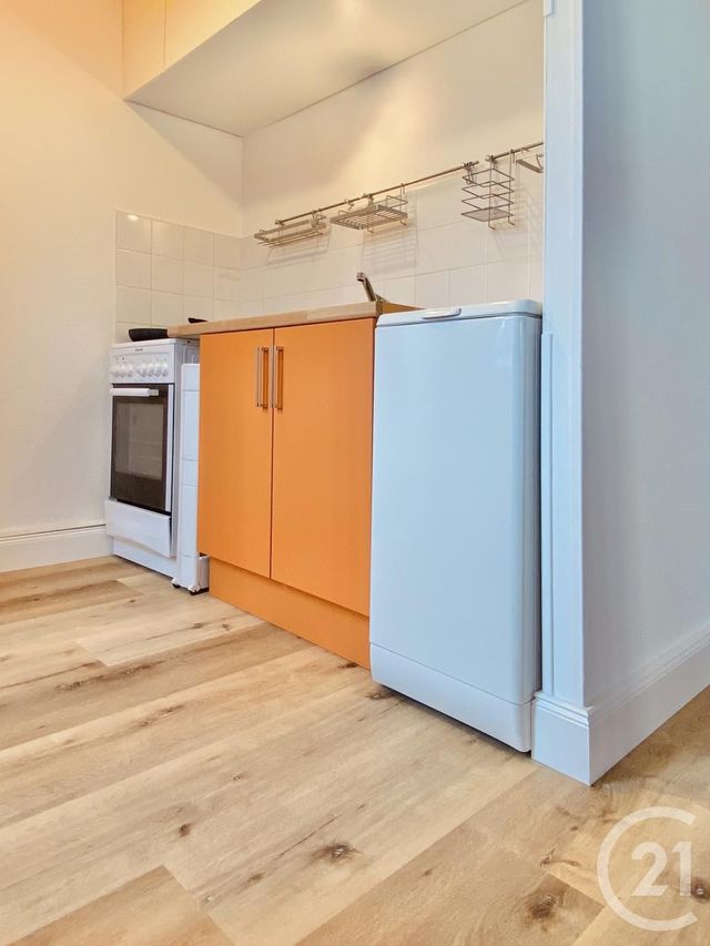 Appartement F1 à louer - 1 pièce - 31.4 m2 - METZ - 57 - LORRAINE - Century 21 Immo Val