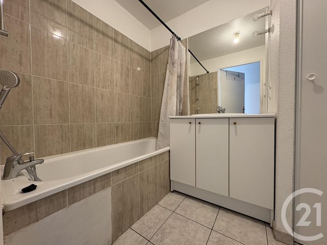 Appartement à louer - 2 pièces - 48.21 m2 - METZ - 57 - LORRAINE - Century 21 Immo Val