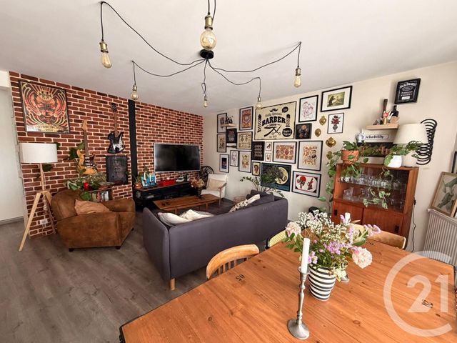 Appartement 3 pieces avec 2 chambres à louer - 3 pièces - 82.79 m2 - MONTIGNY LES METZ - 57 - LORRAINE - Century 21 Immo Val