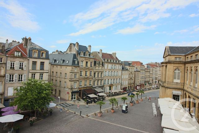 Appartement F3 à louer - 3 pièces - 92.2 m2 - METZ - 57 - LORRAINE - Century 21 Immo Val