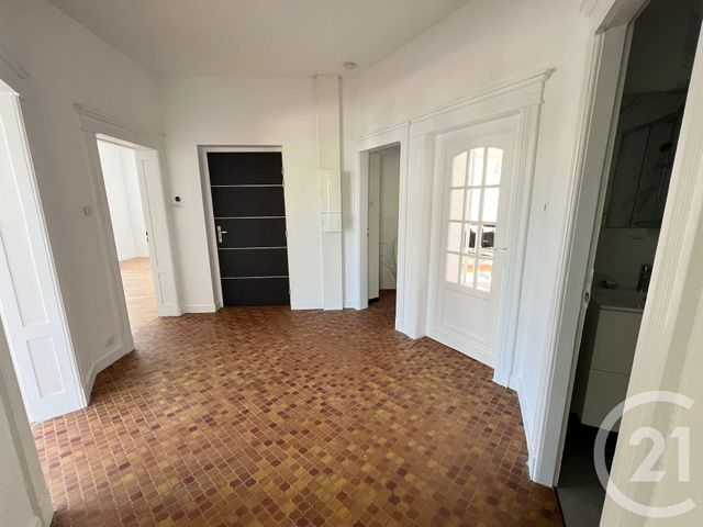 Appartement F3 à louer - 3 pièces - 74.78 m2 - METZ - 57 - LORRAINE - Century 21 Immo Val