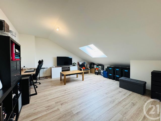 Appartement F5 à louer - 5 pièces - 93.28 m2 - CUVRY - 57 - LORRAINE - Century 21 Immo Val